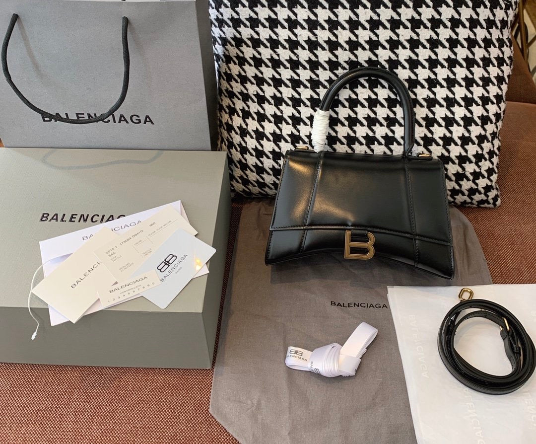 Hourglass Top Handle