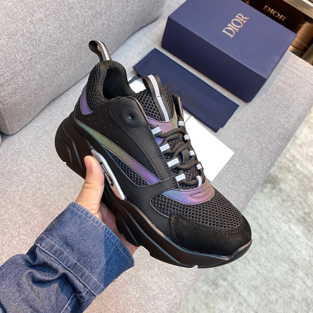 B22 Reflective Black