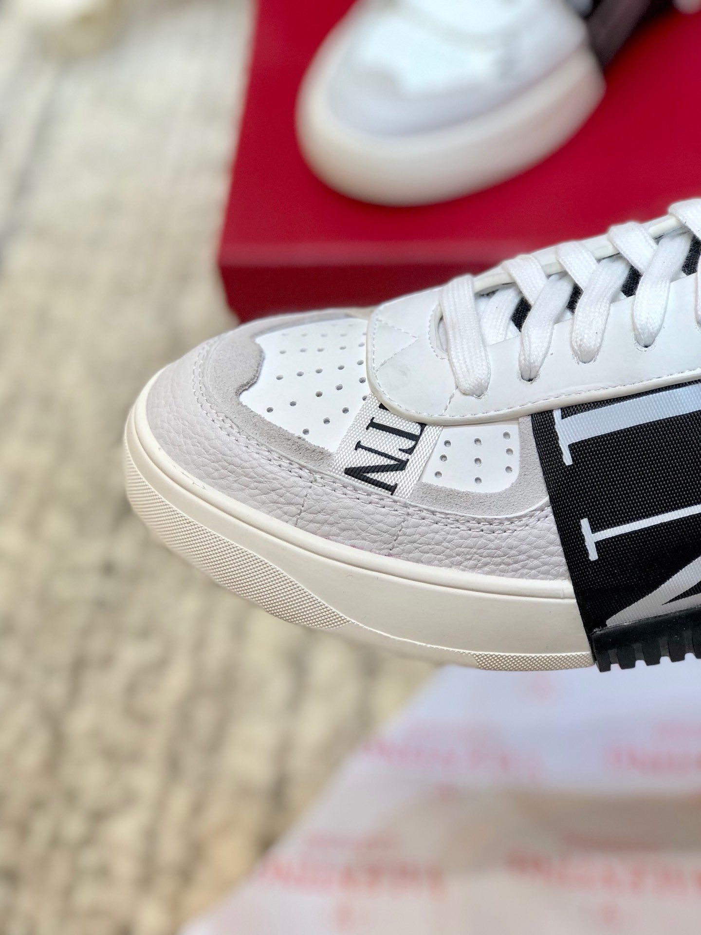 VTN White/Black
