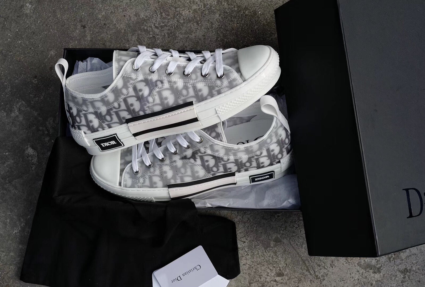 B23 Low Top Logo Oblique