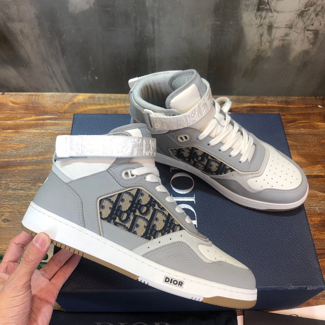 CD B27 High Gray White