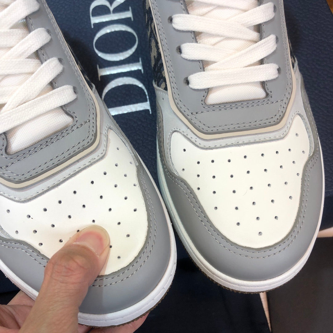 CD B27 High Gray White