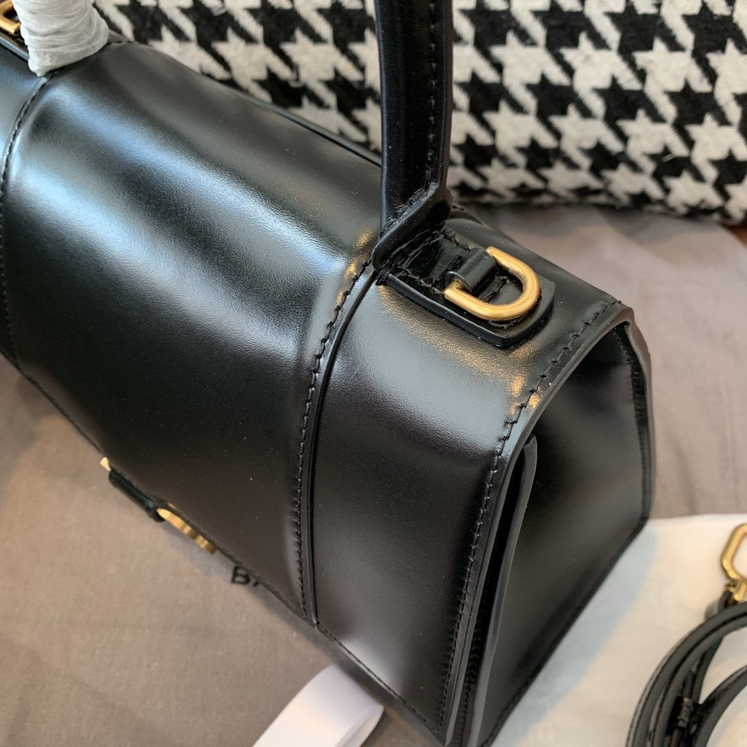 Hourglass Top Handle