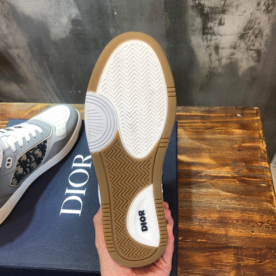 CD B27 High Gray White