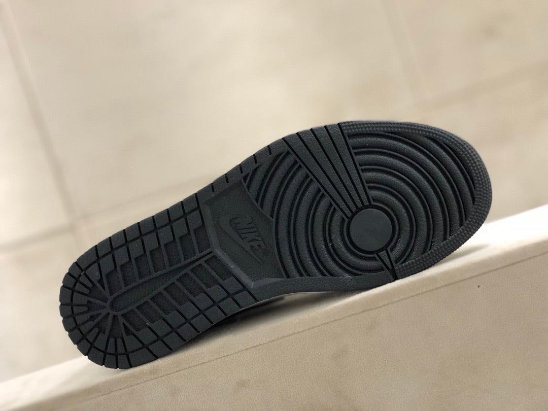 J1 Retro High Light Smoke Grey