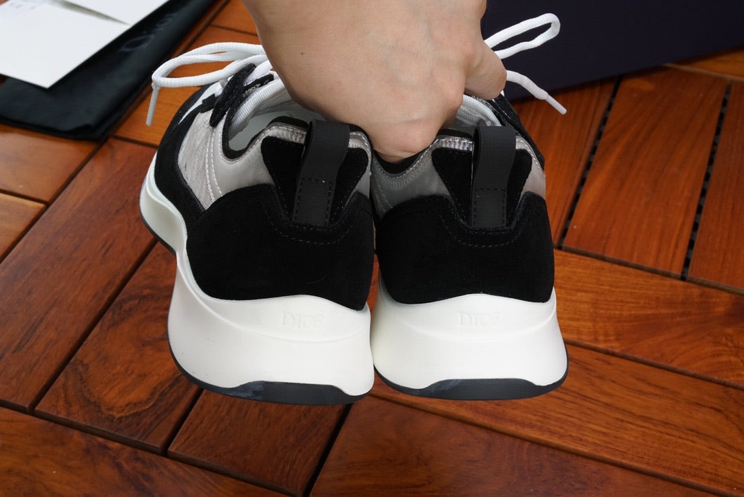 CD B25 Oblique Runner Sneaker Black Suede