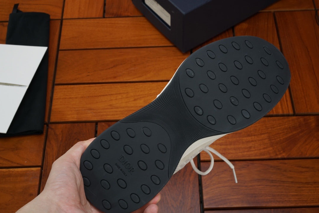 B25 Runner white Oblique Suede