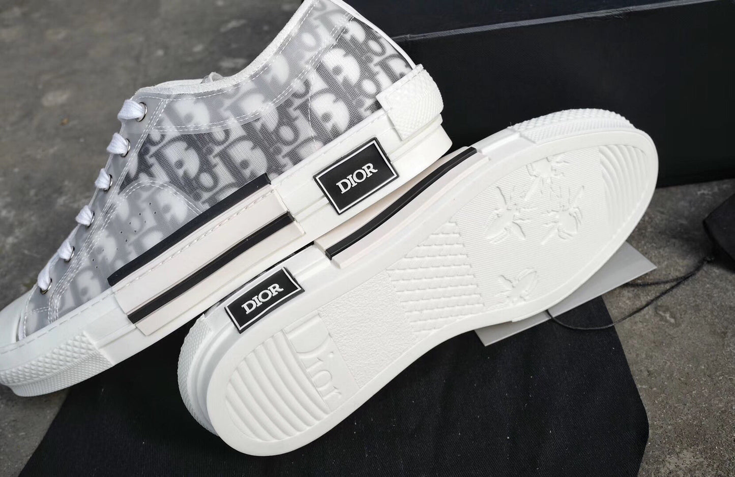 B23 Low Top Logo Oblique