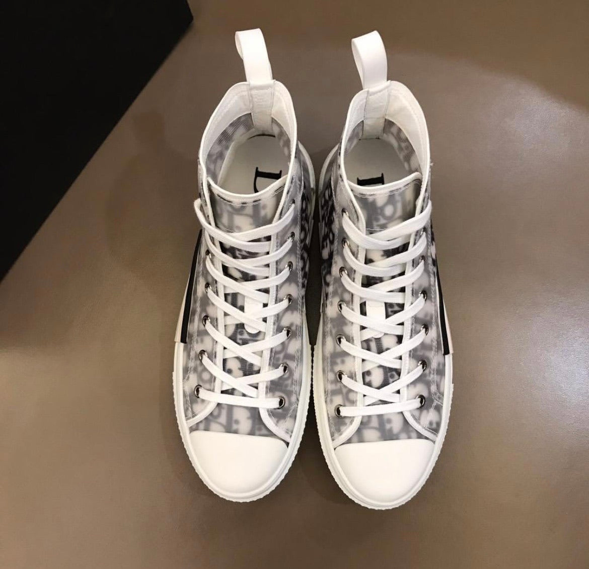 B23 High Top Logo Oblique