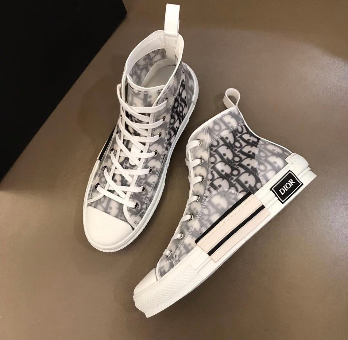 B23 High Top Logo Oblique