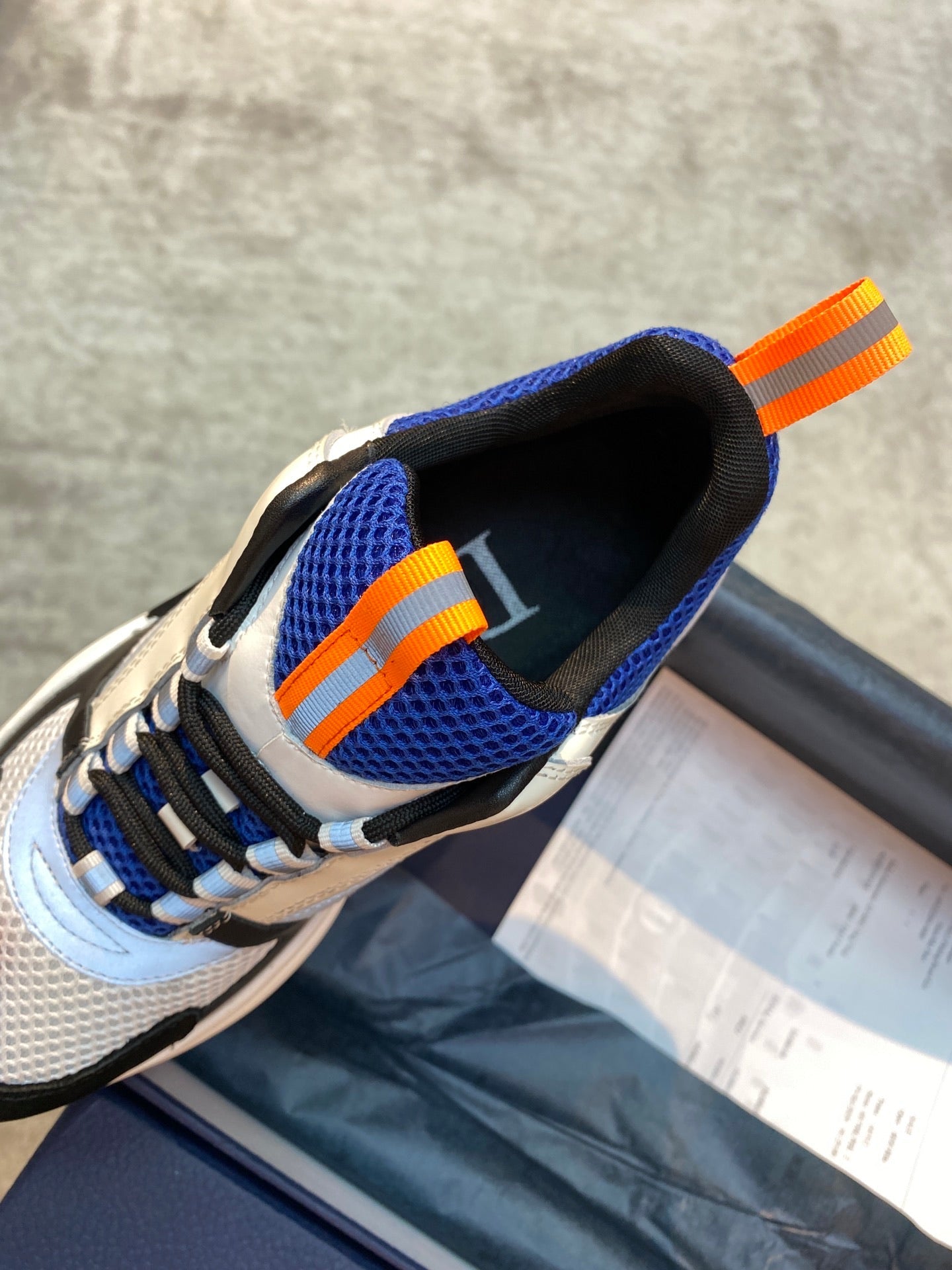 CD B22 Blue Black Gray