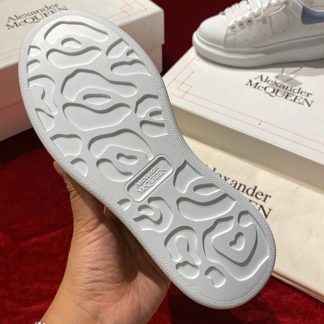 AMQ Oversized Baby blue