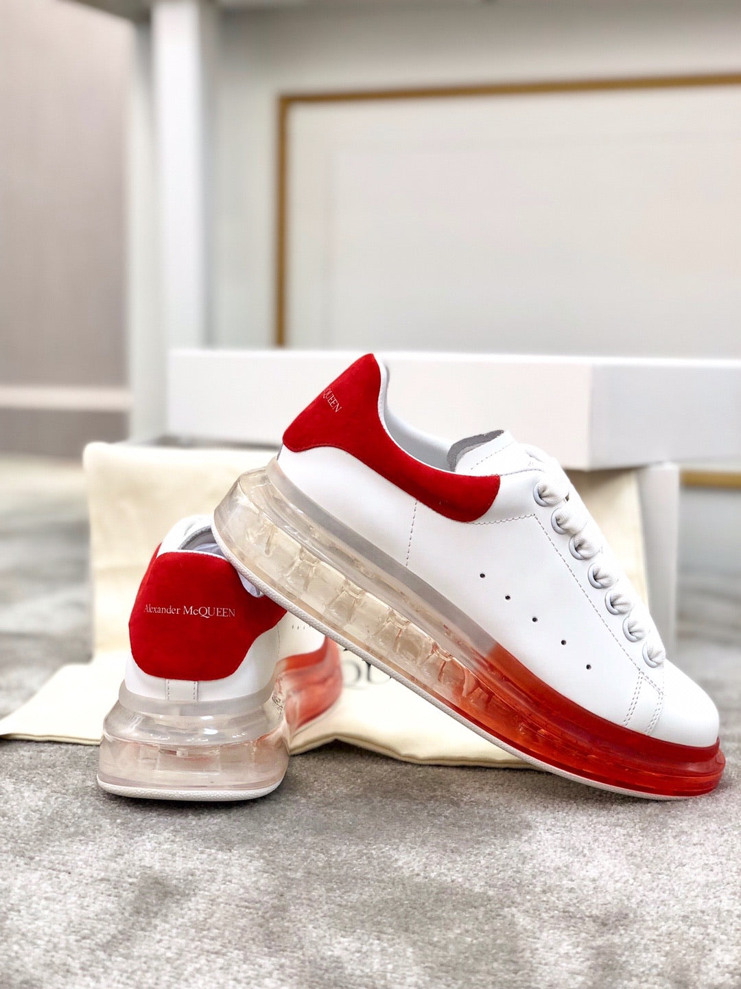 AMQ Oversized White Red bubble