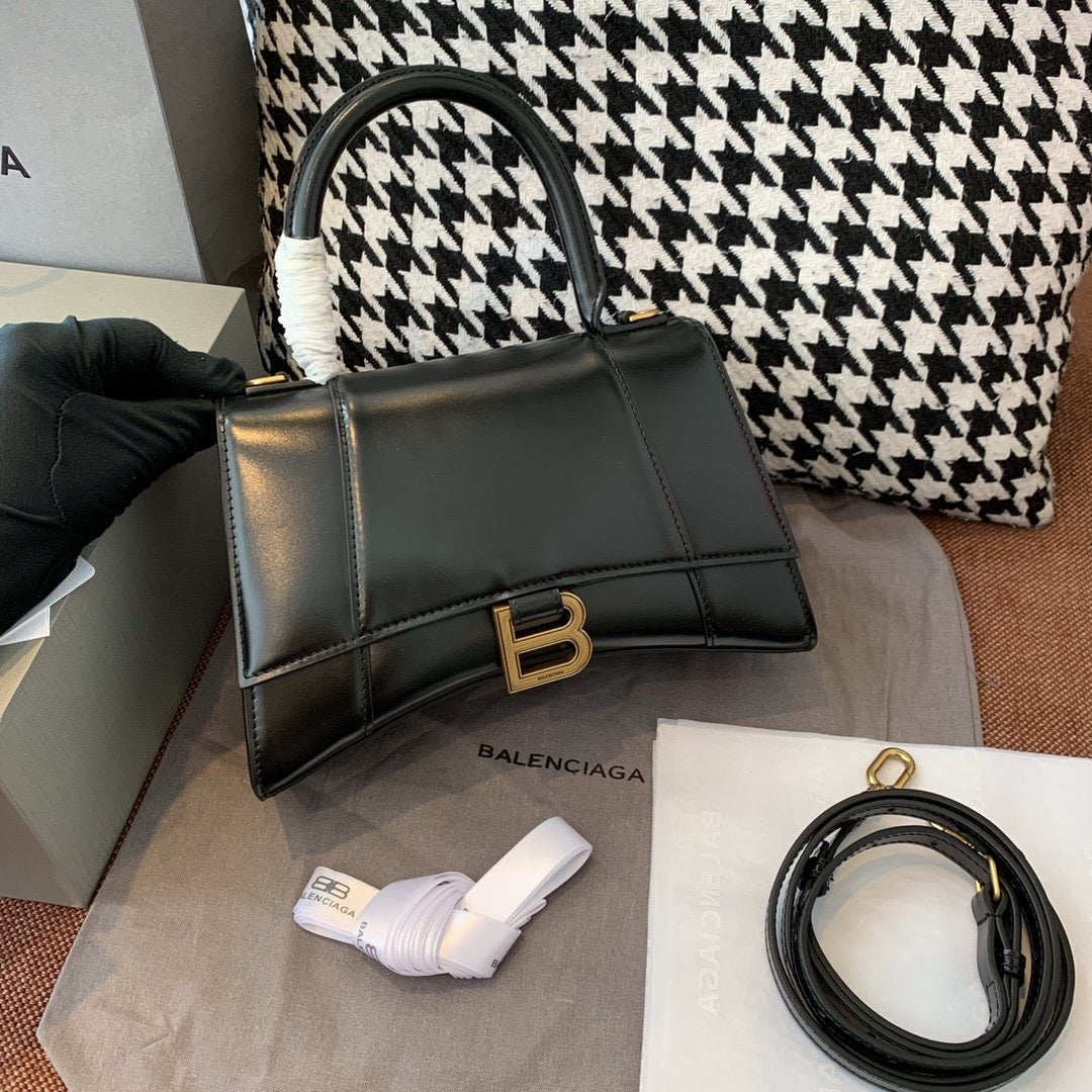 Hourglass Top Handle